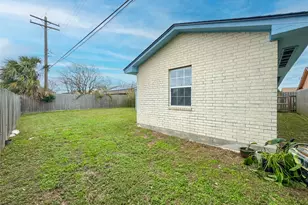 3217 Pine St, Galveston, TX 77551 - Photo 26