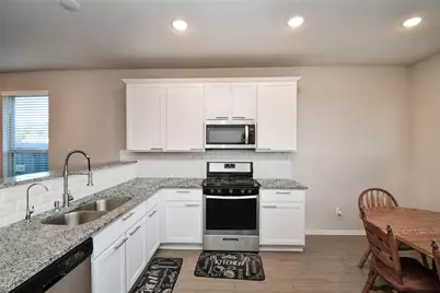 7419 French Quarter Court, Fulshear, TX 77441 - Photo 4