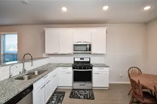 7419 French Quarter Ct, Fulshear, TX 77441 - Photo 4