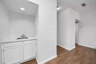 3750 Tanglewilde St, Houston, TX 77063 - Photo 10