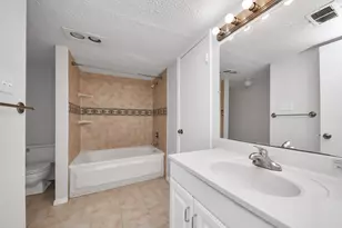 3750 Tanglewilde St, Houston, TX 77063 - Photo 24