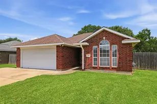 413 Brentwood Dr E, College Station, TX 77840 - Photo 1