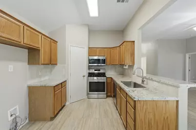 413 Brentwood Drive E, College Station, TX 77840 - Photo 8