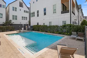 3306 W 12th St, Houston, TX 77008 - Photo 2