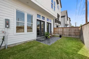 3306 W 12th St, Houston, TX 77008 - Photo 24
