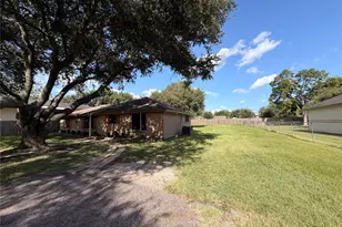 3103 Pennsylvania Rd, Fresno, TX 77545 - Photo 4