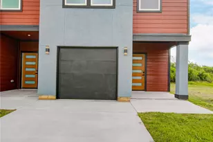 214/216 S Ave I, Freeport, TX 77541 - Photo 2