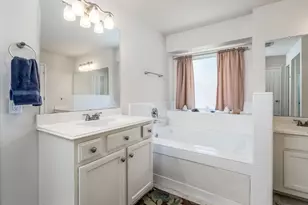 8814 Apple Mill Dr, Houston, TX 77095 - Photo 26