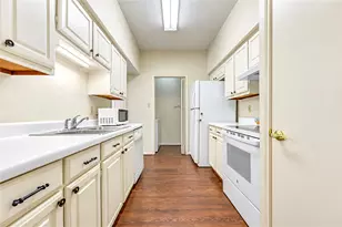 2400 N Braeswood Blvd, Houston, TX 77030 - Photo 4