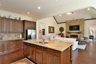 800-1000 N N Falls Dr, New Ulm, TX 78950 - Photo 12