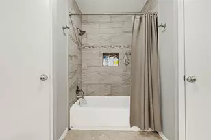 842 Walbrook Dr, Houston, TX 77062 - Photo 18
