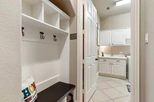 99 N Almondell Cir, The Woodlands, TX 77354 - Photo 32