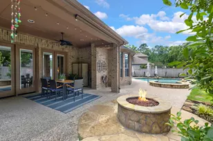 99 N Almondell Cir, The Woodlands, TX 77354 - Photo 2
