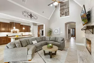 99 N Almondell Cir, The Woodlands, TX 77354 - Photo 14