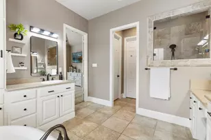 99 N Almondell Cir, The Woodlands, TX 77354 - Photo 18