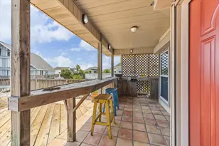 1339 Outrigger, Tiki Island, TX 77554 - Photo 6
