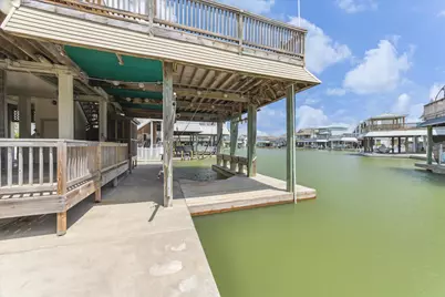 1339 Outrigger, Tiki Island, TX 77554 - Photo 38