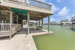 1339 Outrigger, Tiki Island, TX 77554 - Photo 38
