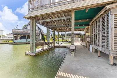 1339 Outrigger, Tiki Island, TX 77554 - Photo 38