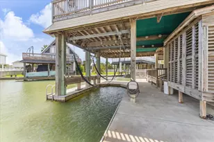 1339 Outrigger, Tiki Island, TX 77554 - Photo 38