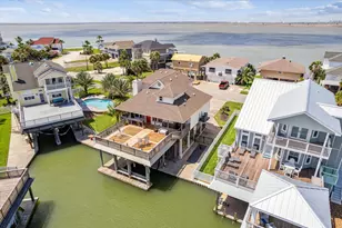 1339 Outrigger, Galveston, TX 77554 - Photo 2