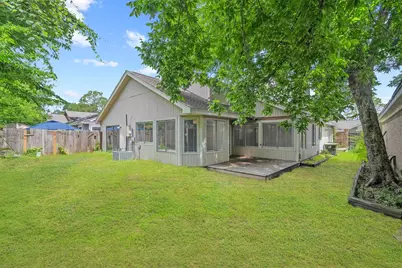 7815 Royan Drive, Houston, TX 77071 - Photo 20