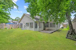 7815 Royan Dr, Houston, TX 77071 - Photo 20