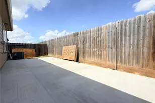 10233 Cleartide Ln, Houston, TX 77034 - Photo 16