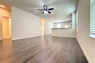 10233 Cleartide Ln, Houston, TX 77034 - Photo 2