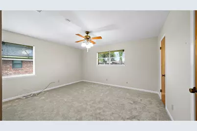 412 Daffodil Street, Lake Jackson, TX 77566 - Photo 28