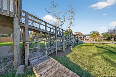 506 Oklahoma Avenue, Bacliff, TX 77518 - Photo 32