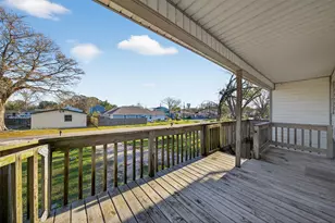 506 Oklahoma Ave, Bacliff, TX 77518 - Photo 22