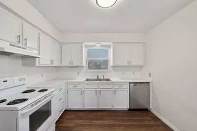 506 Oklahoma Avenue, Bacliff, TX 77518 - Photo 8