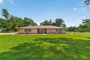 68 White Oak Dr, New Caney, TX 77357 - Photo 2