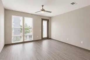 1111 N Durham Dr, Houston, TX 77008 - Photo 2