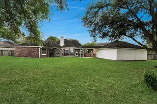 2802 Creek Bend Dr, Friendswood, TX 77546 - Photo 38