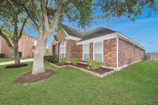 2802 Creek Bend Dr, Friendswood, TX 77546 - Photo 12