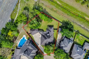 2802 Creek Bend Dr, Friendswood, TX 77546 - Photo 8