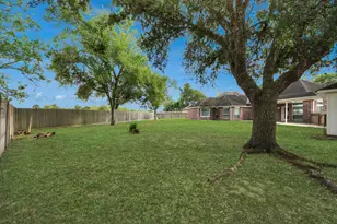 2802 Creek Bend Dr, Friendswood, TX 77546 - Photo 40
