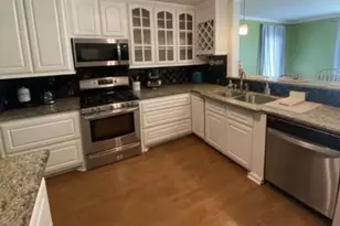 160 E Darby St, Bridge City, TX 77611 - Photo 12