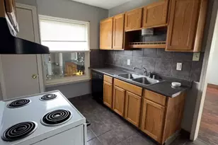 1552 Lombardy St, Houston, TX 77023 - Photo 4