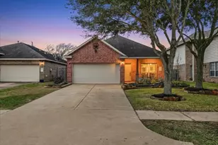 6652 Hawkins Hill Ln, Dickinson, TX 77539 - Photo 1