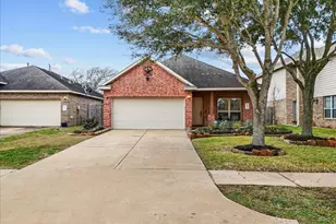 6652 Hawkins Hill Ln, Dickinson, TX 77539 - Photo 2