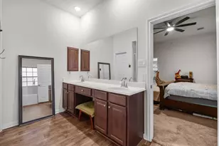 2111 Gilbert Rd, Dickinson, TX 77539 - Photo 20
