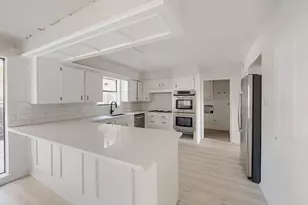 10139 Sagemill Dr, Houston, TX 77089 - Photo 8