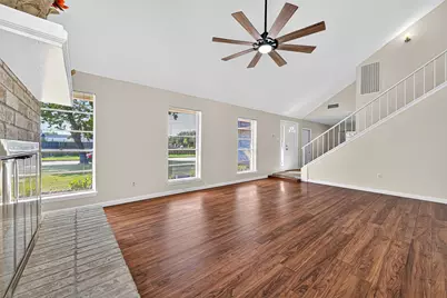 813 Lakeview Drive, Sugar Land, TX 77498 - Photo 16