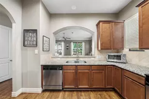 1129 Sherwood Run, Houston, TX 77043 - Photo 16