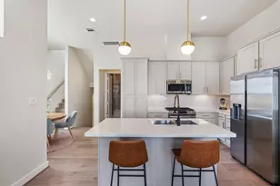 6211 Brighton Oaks Ln, Houston, TX 77008 - Photo 8