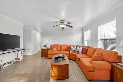 5902 Camron Point Circle, Katy, TX 77449 - Photo 6