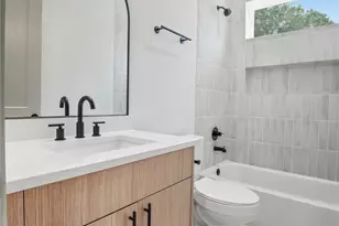 2953 Delafield St, Houston, TX 77023 - Photo 22